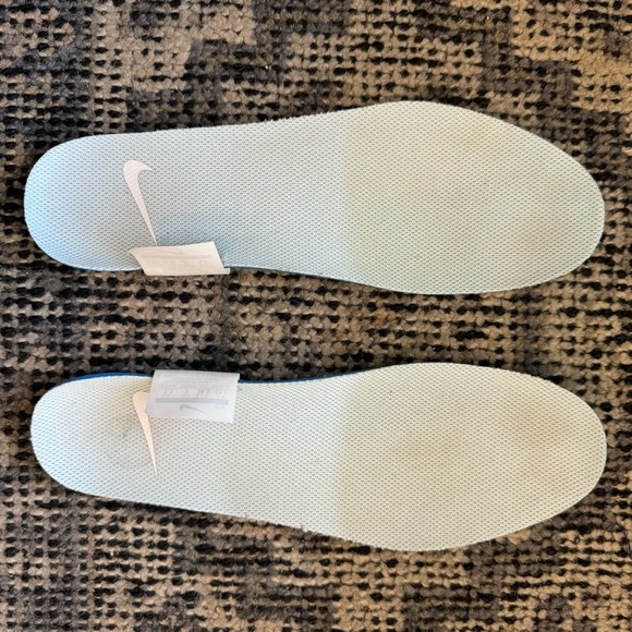 Women’s Nike Epic React Flyknit 2 Running/Training Shoe in Mint Blue size 7.5 - Picture 12 of 12